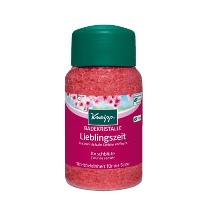 Kneipp Favourite Time Bath Salt Cherry Blossom Kopalna sol za ženske 500 g