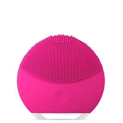 Foreo LUNA™ Mini 2 T-Sonic Facial Cleansing Device Čistilna krtačka za ženske 1 kos Odtenek Fuchsia