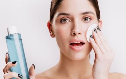 Zlato pravilo pred spanjem: Dvojno čiščenje kože