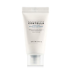 Zaščita pred soncem za obraz SKIN1004 Hyalu-Cica Water-Fit Sun Serum SPF50+ 15 ml